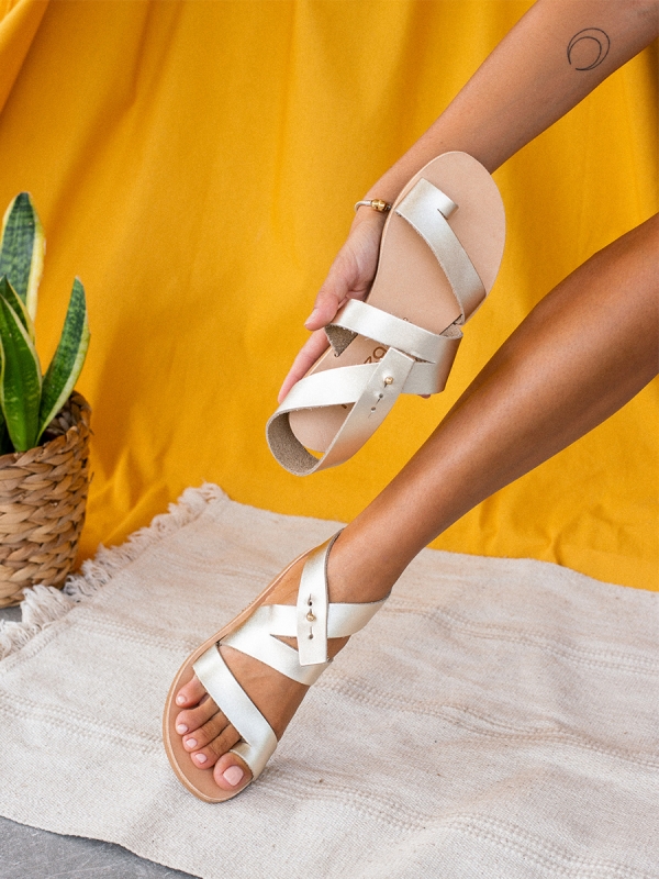 SANDALS WITH STRAPS