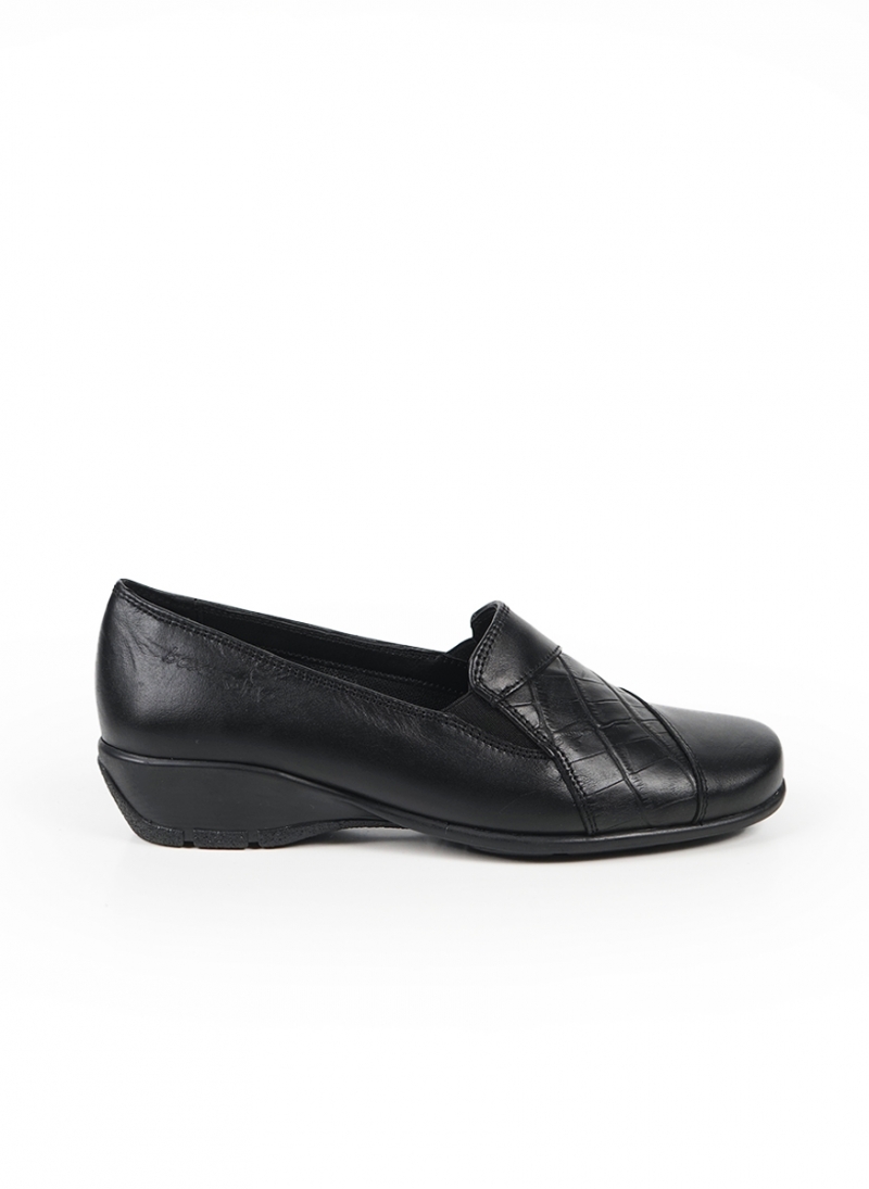 LEATHERS LOAFERS BY BOXER COMPANY