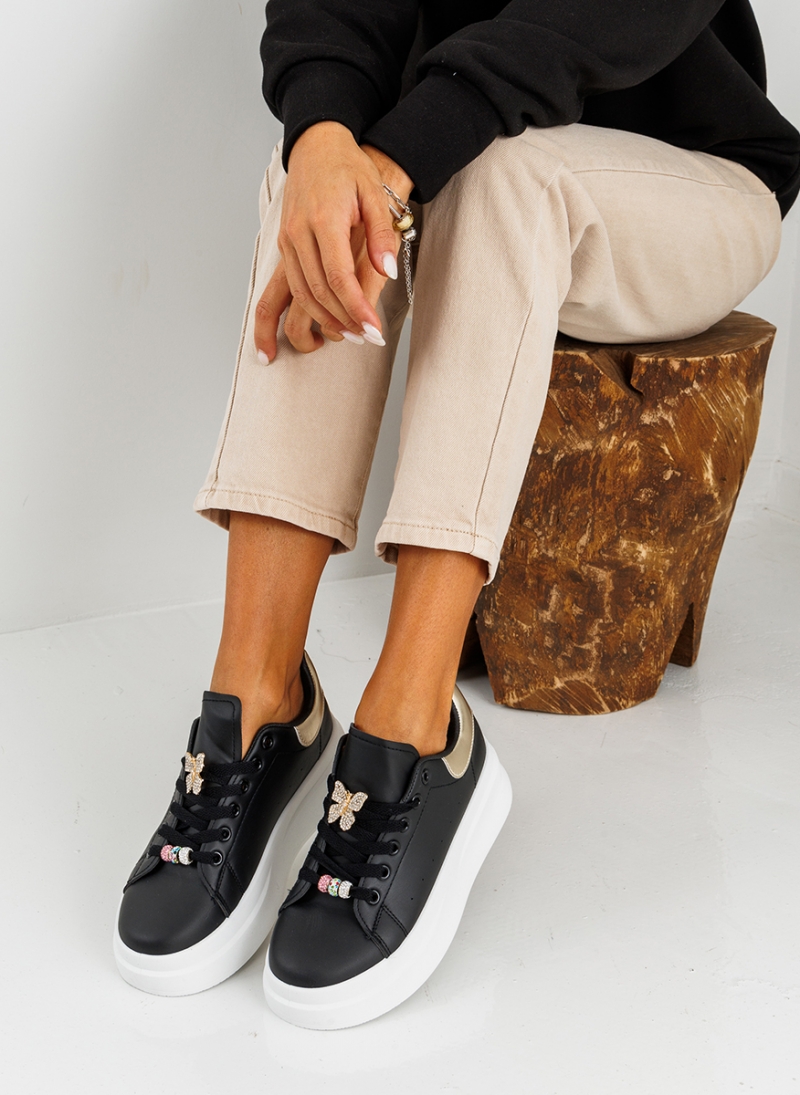 ΓΥΝΑΙΚΕΙΑ ΔΙΣΟΛΑ SNEAKERS ΜΕ ΜΕΤΑΛΛΙΚΑ ΔΙΑΚΟΣΜΗΤΙΚΑ