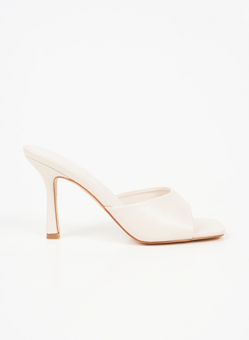 ΓΥΝΑΙΚΕΙΑ MULES ΜΕ ΚΑΡΕ ΜΥΤΗ