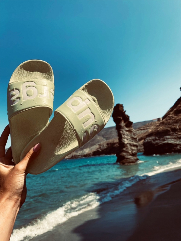 ΓΥΝΑΙΚΕΙΑ  SLIDES SUPERGA