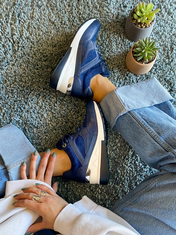ΓΥΝΑΙΚΕΙΑ SNEAKERS ΜΕ ΤΑΚΟΥΝΙ ΣΕ ΣΥΝΔΥΑΣΜΟ ΥΛΙΚΩΝ