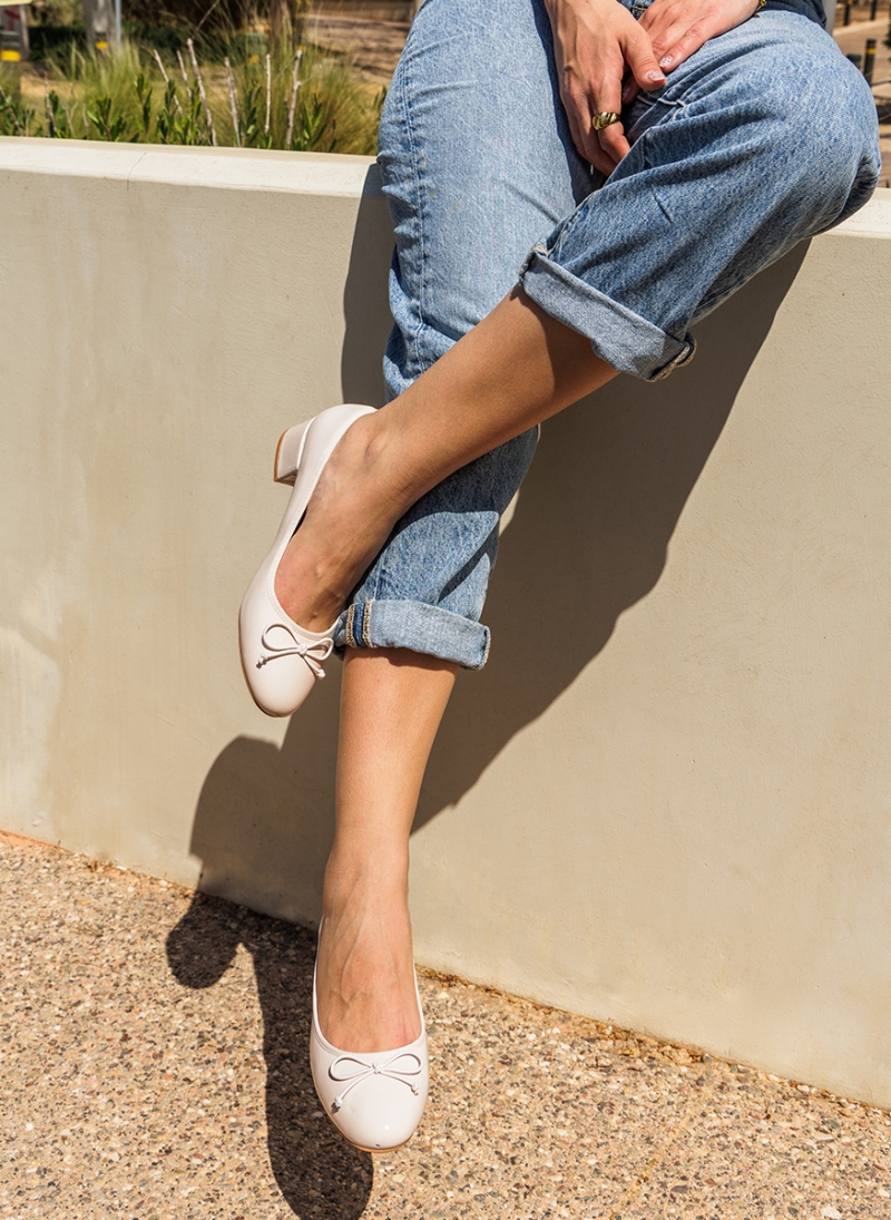 ΓΥΝΑΙΚΕΙΕΣ ΜΠΑΛΑΡΙΝΕΣ ΜΕ ΤΑΚΟΥΝΙ ΚΑΙ ΦΙΟΓΚΟ