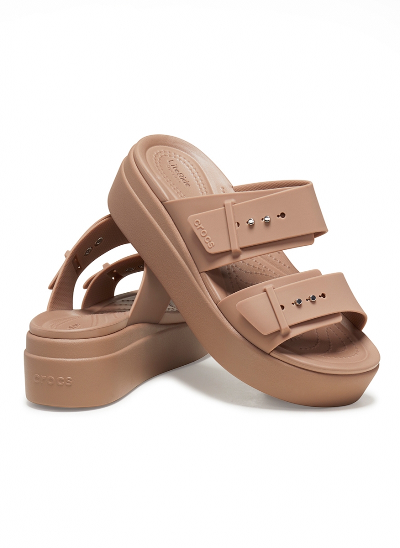 ΓΥΝΑΙΚΕΙΕΣ ΣΑΓΙΟΝΑΡΕΣ-ΠΛΑΤΦΟΡΜΕΣ CROCS BROOKLYN LOW WEDGE