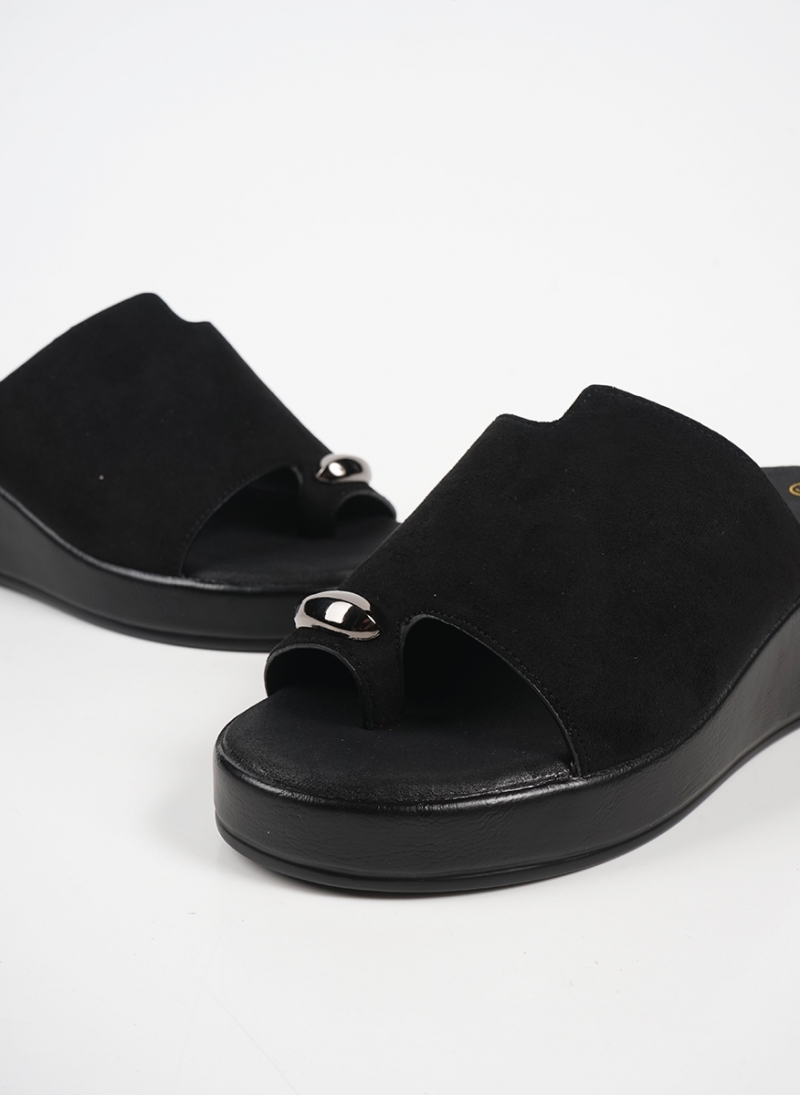 ΓΥΝΑΙΚΕΙΕΣ SUEDE ΠΛΑΤΦΟΡΜΕΣ ME ΔΑΧΤΥΛΟ ΚΑΙ ΜΕΤΑΛΛΙΚΗ ΛΕΠΤΟΜΕΡΕΙΑ