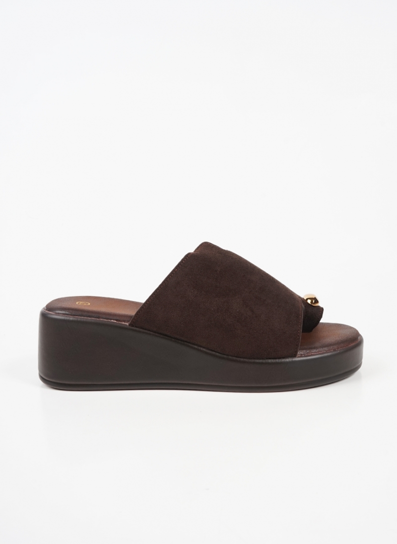 ΓΥΝΑΙΚΕΙΕΣ SUEDE ΠΛΑΤΦΟΡΜΕΣ ME ΔΑΧΤΥΛΟ ΚΑΙ ΜΕΤΑΛΛΙΚΗ ΛΕΠΤΟΜΕΡΕΙΑ