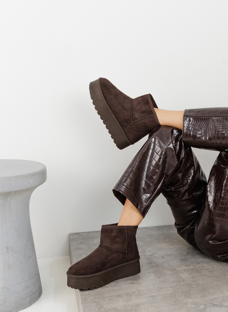 ΜΠΟΤΑΚΙΑ ΜΕ ΓΟΥΝΑ ΚΑΙ ΨΗΛΗ ΣΟΛΑ