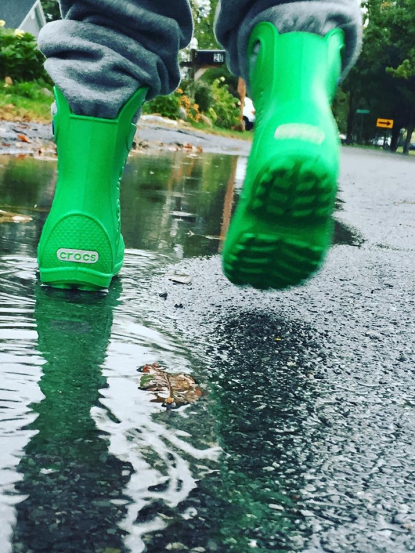 CHILDREN'S RAINBOOTS OF CROCS COMPANY