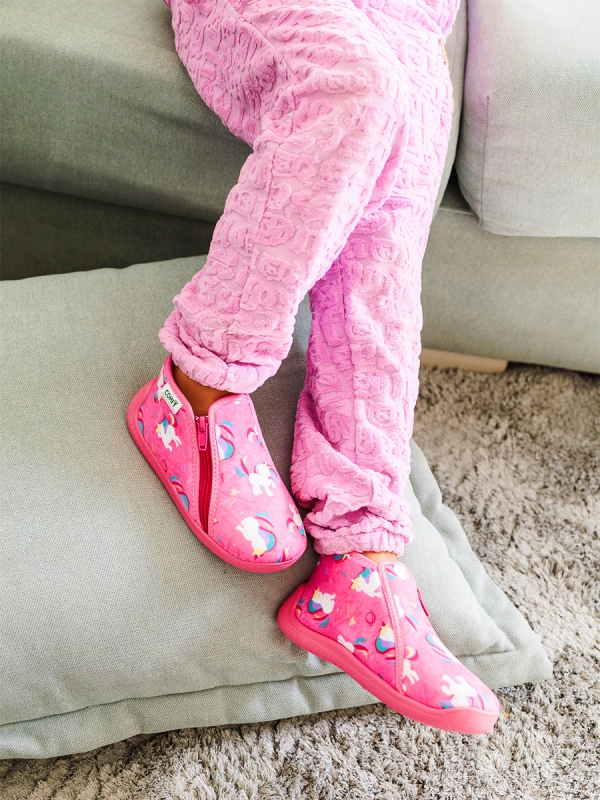 CHILDREN'S SLIPPERS BY  COMFY ANATOMIC COMPANY