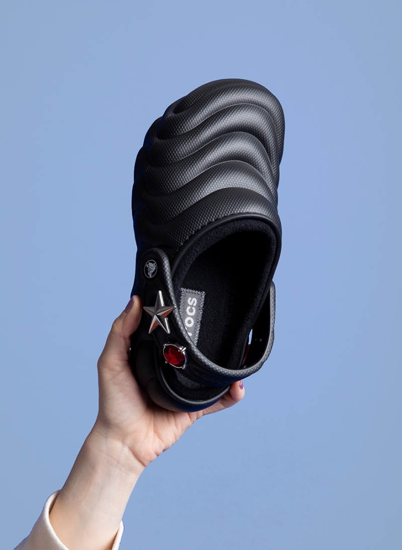 UNISEX CROCS CLASSIC LINED OVERPUFF CLOG